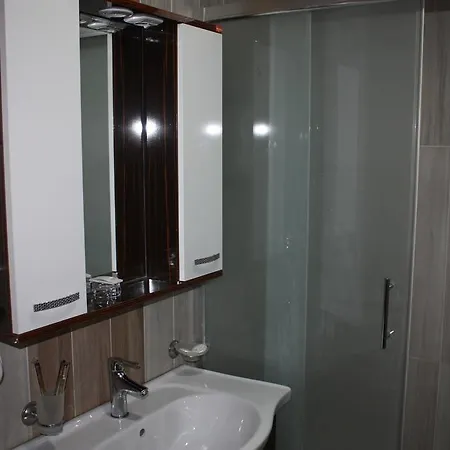 Ozcelik Hotel Salihli
