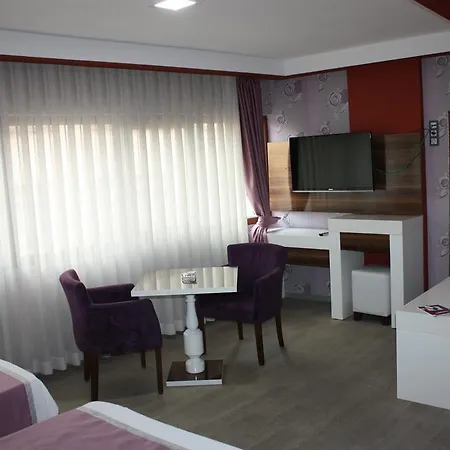 Ozcelik Hotel Salihli